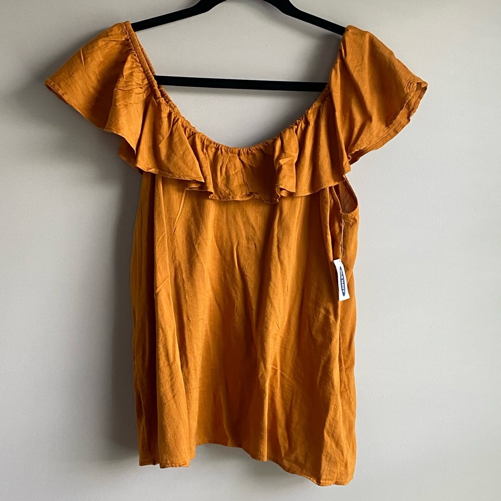 Ruffled blouse NWT